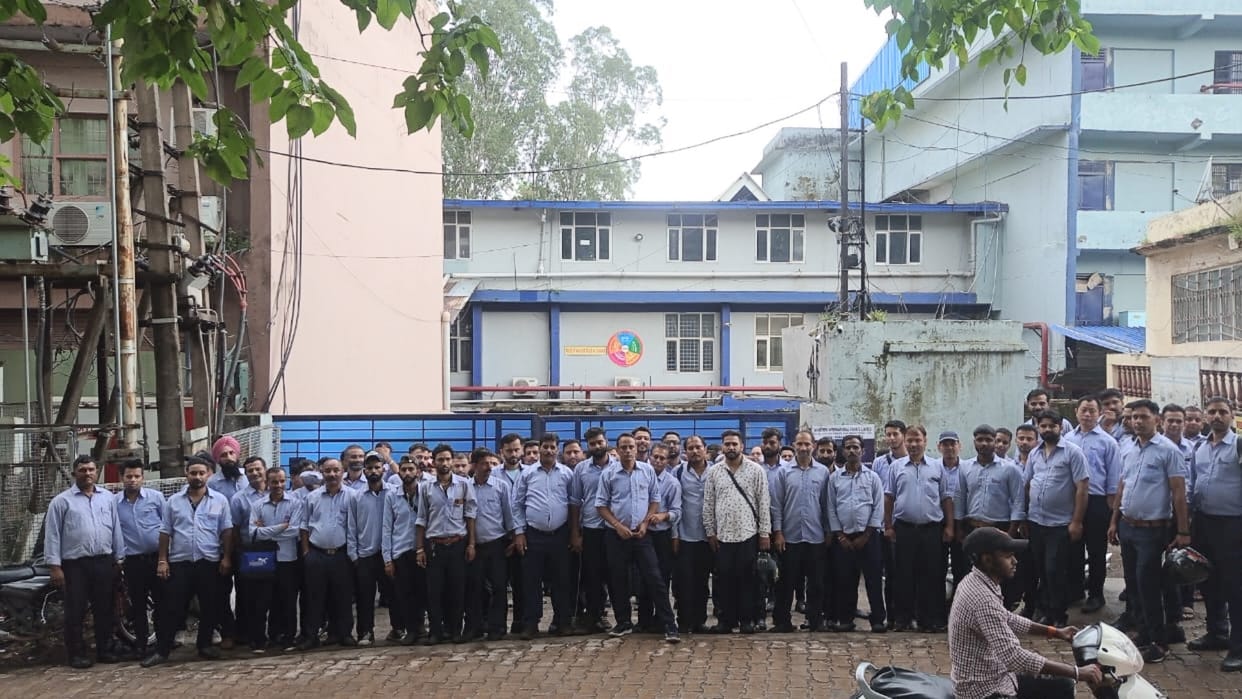 parwanoo company denied entry to workers police complaint lodged