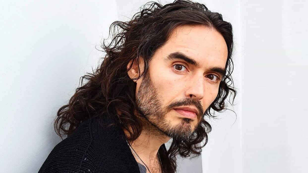 Russell Brand denies sexual assault rape allegations actor alleged by four girls of sexual harassment