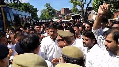 मेरठ: मिहिर भोज जयंती पर निकाली यात्रा, विधायक अतुल प्रधान की पुलिस से नोकझोंक, समर्थकों ने बस के शीशे तोड़े Mihir bhoj controversy: SP leader MLA Atul Pradhan clashed with the police in Meerut