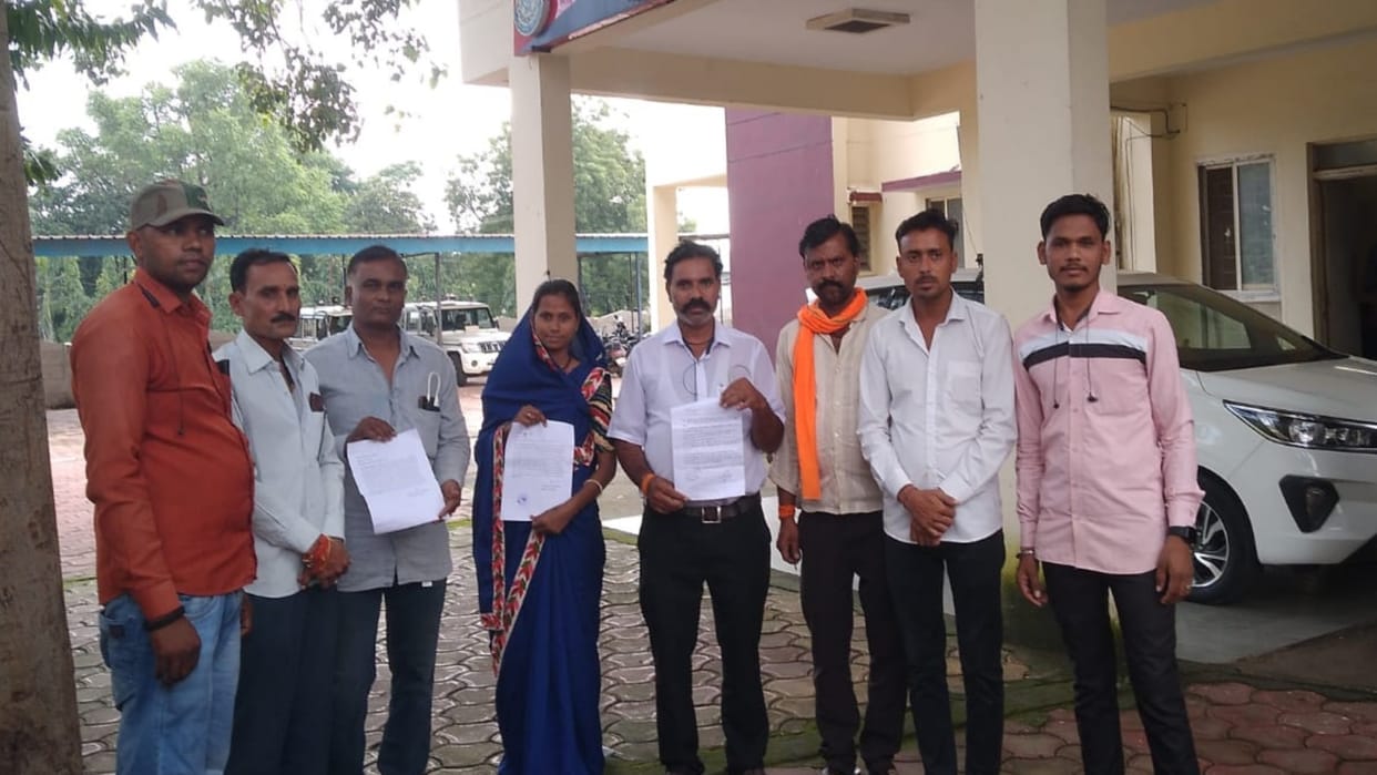Sehore SP Mayank Awasthi is strict about gang posing as police officers to scare borrowers