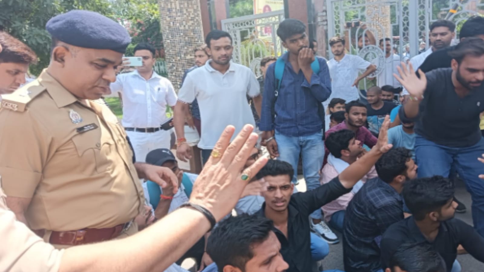 Suicide in CCSU hostel, B.Tech third year student committed suicide by hanging himself
