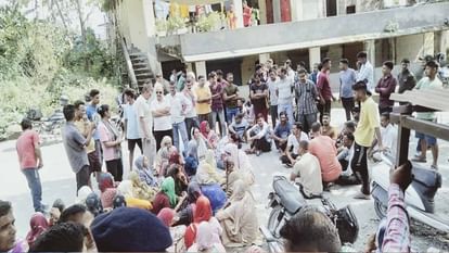 Villagers blocked the road in Puruwala demanding arrest of the accused who attacked the youth.