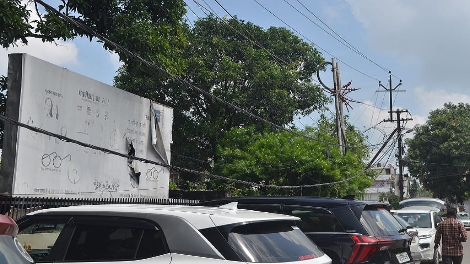 Dilapidated electric wires in the city are becoming a threat to people in Bareilly