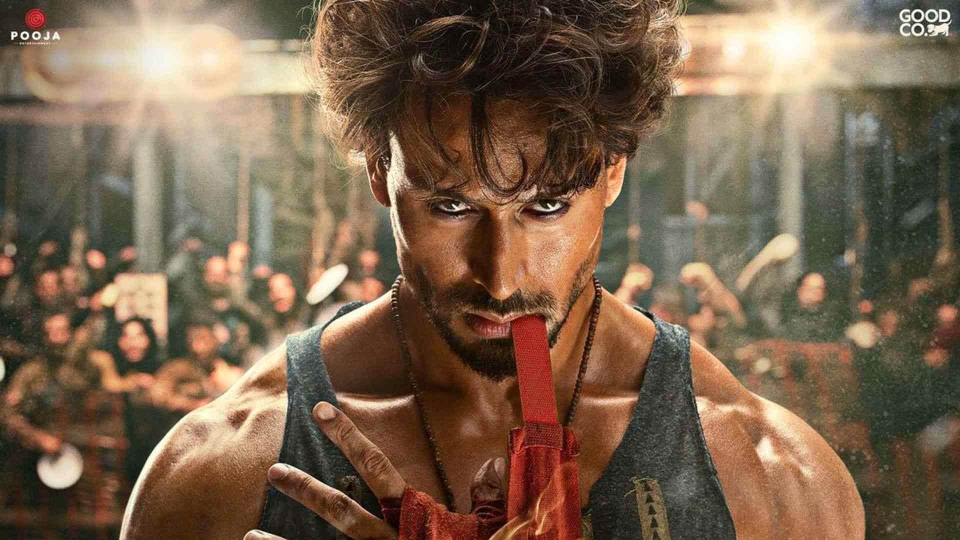 Ganapath Kriti Sanon first look poster released actress is ready to kill in Tiger Shroff Amitabh Bachchan fil