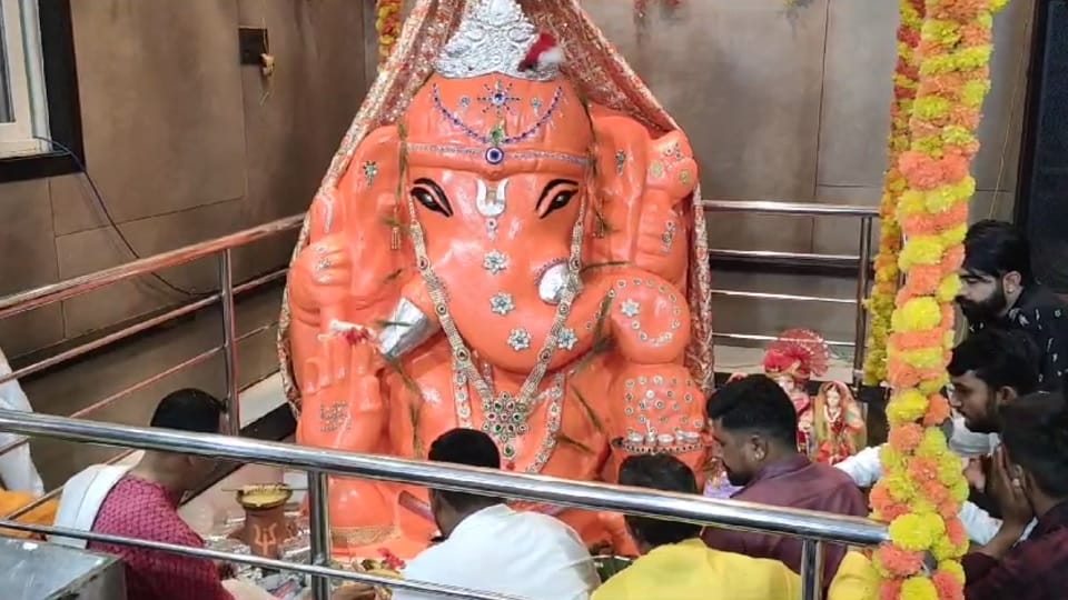 मनोकामना मूर्ति भगवान गणेश