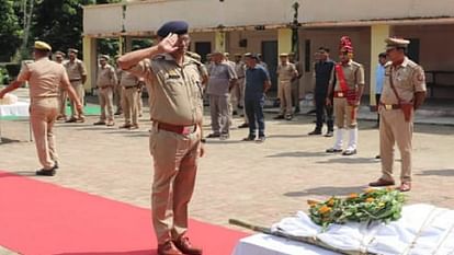 Moradabad: Police dog Hina dies, officers give last salute