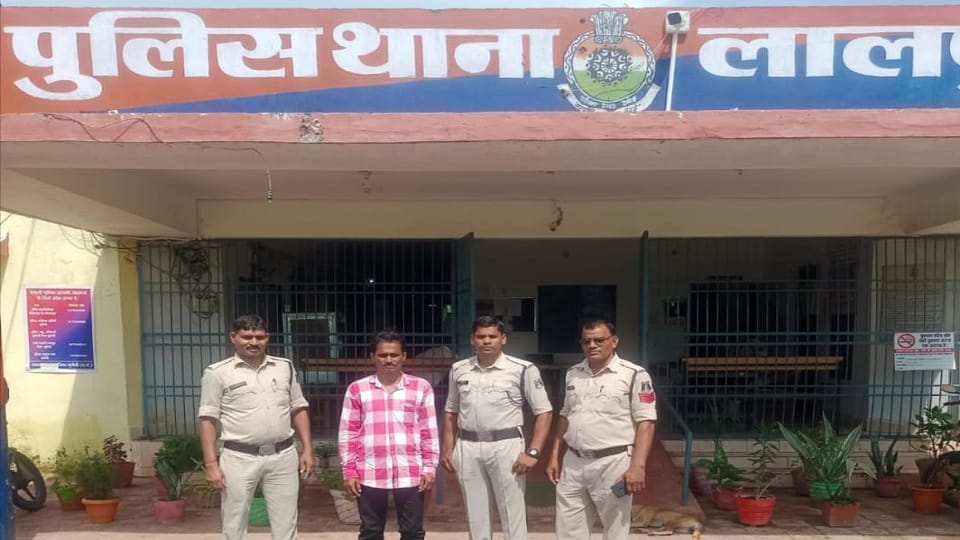 Police arrested Warranty Accused was absconding for a long time