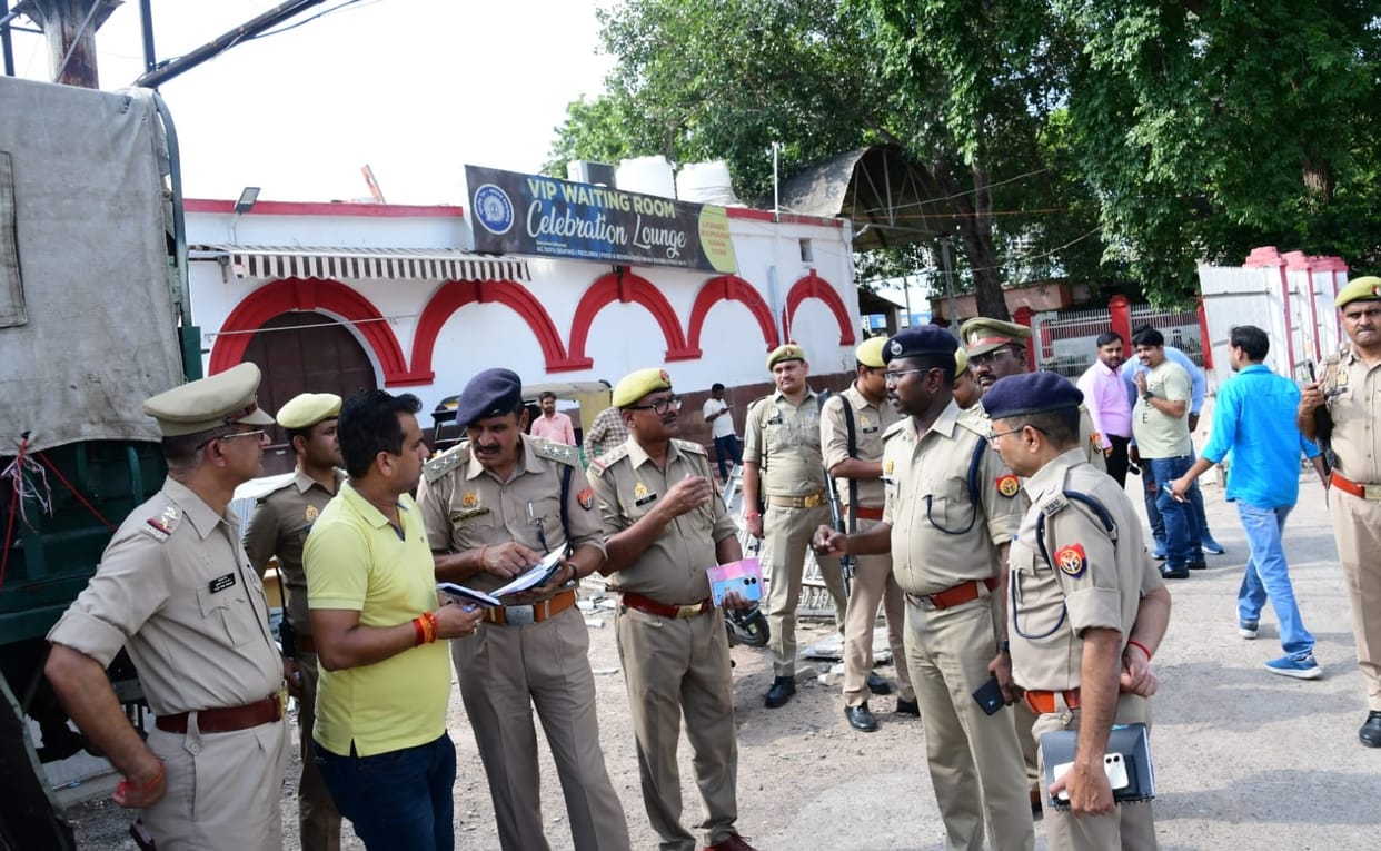 Jhansi: Three prisoners who appeared in railway court abscond
