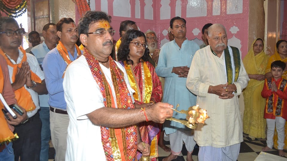 Start of Hathras Dauji Mela with Ganesh worship