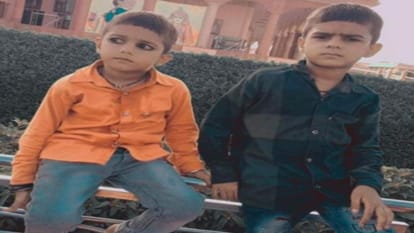 Three days after the death of two brothers due to snake bite, father was also bitten by a snake