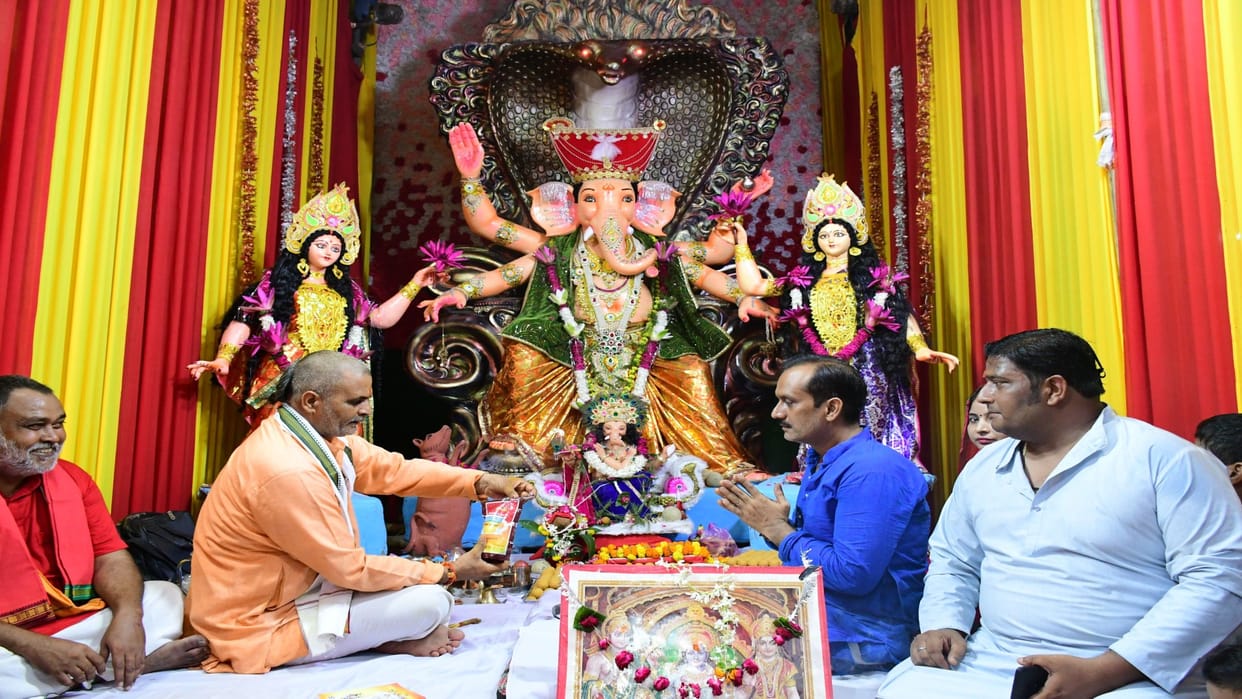 Mangalmurti court decorated, chants of Ganpati Bappa echoed
