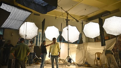 Star plus show imlie accident 23 Year old gorakhpur lightman mahendra yadav died in middle of shooting