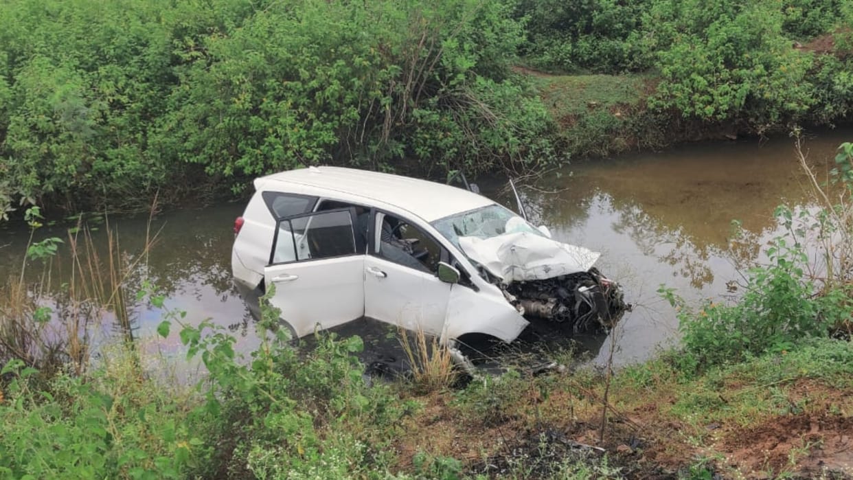 Katni News: trader and car driver of Barwani died in a road accident