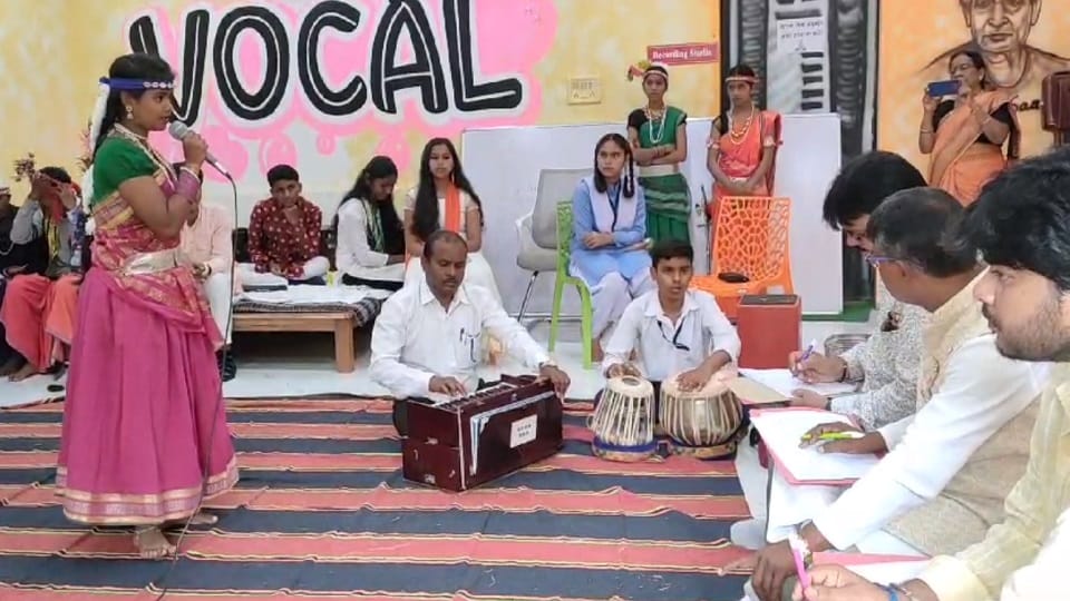 The aim is to enhance the artistic talent of school children in Balod