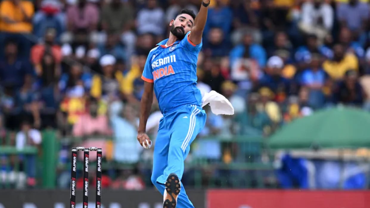 Mohammed siraj shared his parents photo with captain miss you papa after becoming no one ODI Bowler