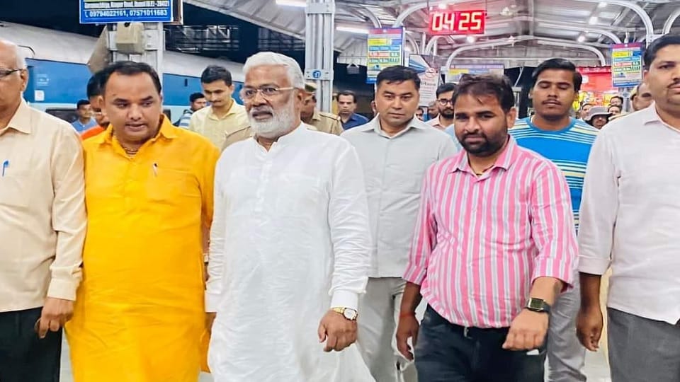 Jal Shakti Minister Swatantra Dev Singh conducted surprise inspection of Govind Sagar Dam