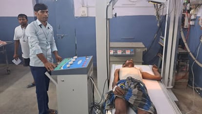 Bihar Crime: किराना दुकान में लूटपाट करने पहुंचे छह बदमाश; विरोध करने पर साइकिल मिस्त्री को मारी गोली Six miscreants, who had come to loot a grocery shop in Vaishali, shot a bicycle mechanic for opposing