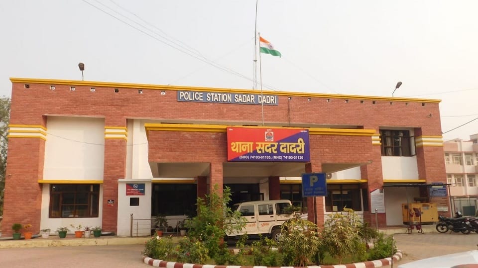 Terror of thieves in Dadri, PWD contractor house targeted, cash and jewellery snatched away