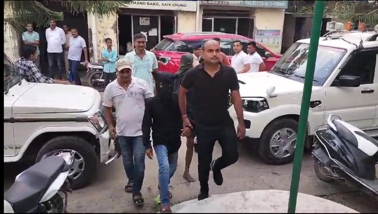 Bihar News : Police released The student who plotted kidnapping herself and arrested her friend. Bihar Police