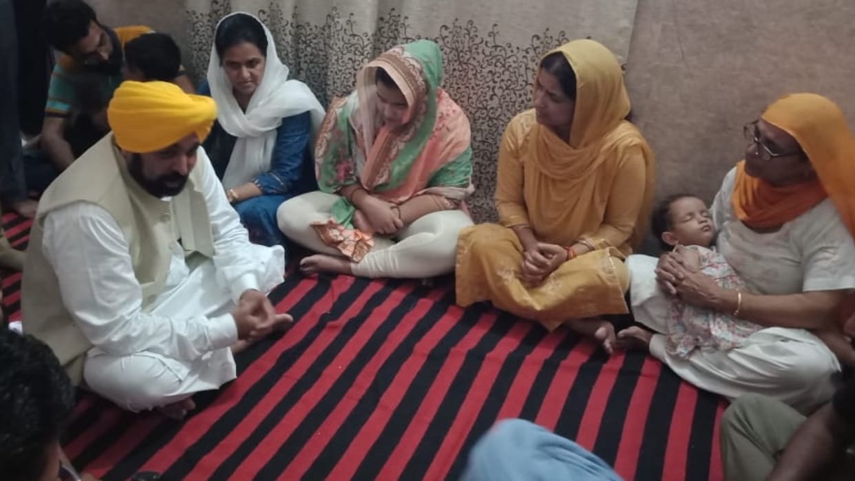 Punjab CM Bhagwant Mann meet family of martyr Colonel Manpreet Singh today all update