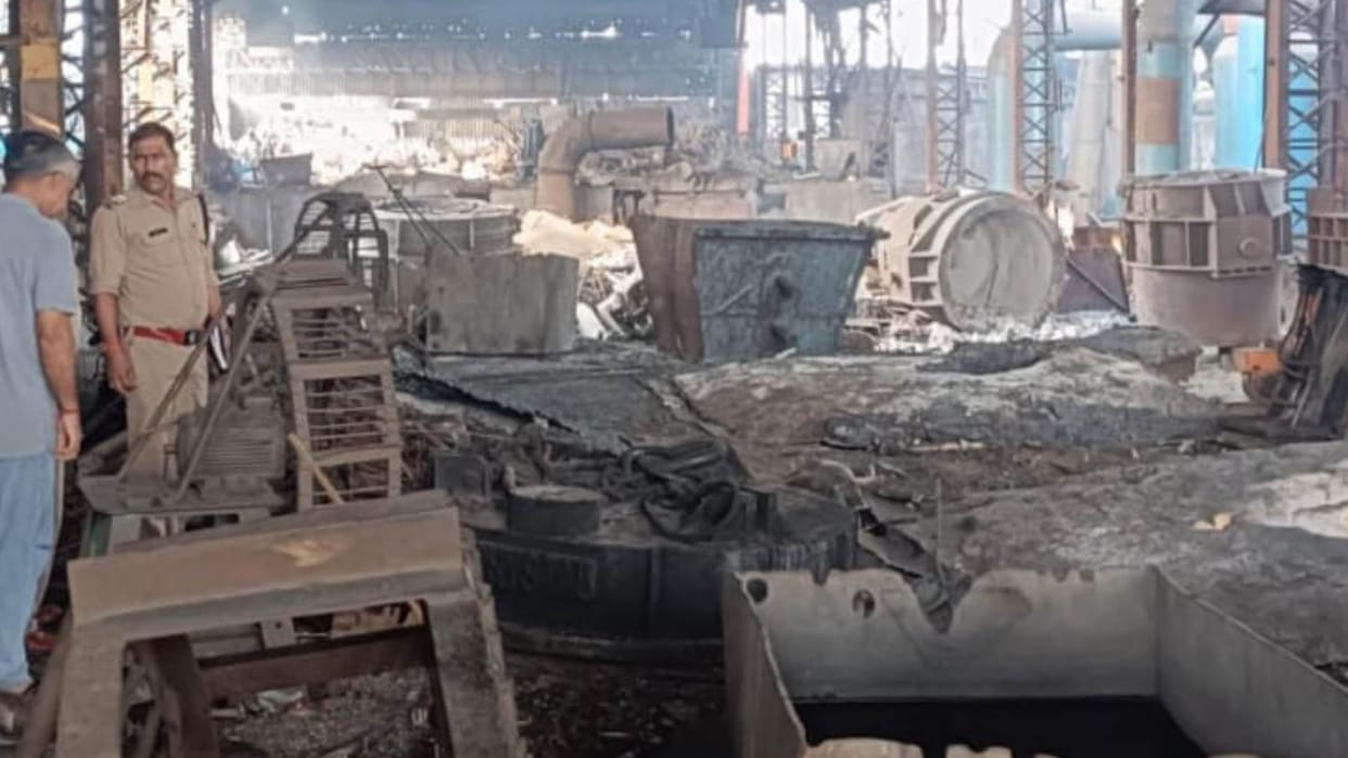 Explosion in steel factory Roorkee Narsan workers were lying unconscious on the ground, writhing and groaning