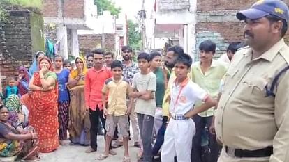 Ujjain: Sensation due to the death of four people of the same family, Dead body of one found hanged