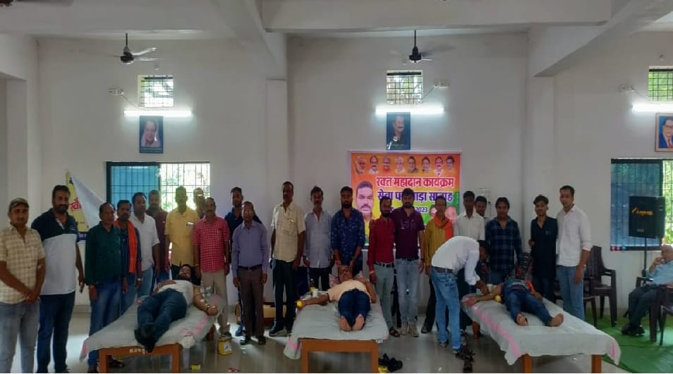 Bharatiya Janata Yuva Morcha organized blood donation camp in Mungeli under Seva Pakhwada