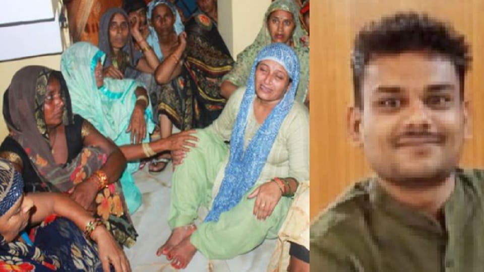 Moradabad: Committed suicide  jumping front train after dispute with his wife