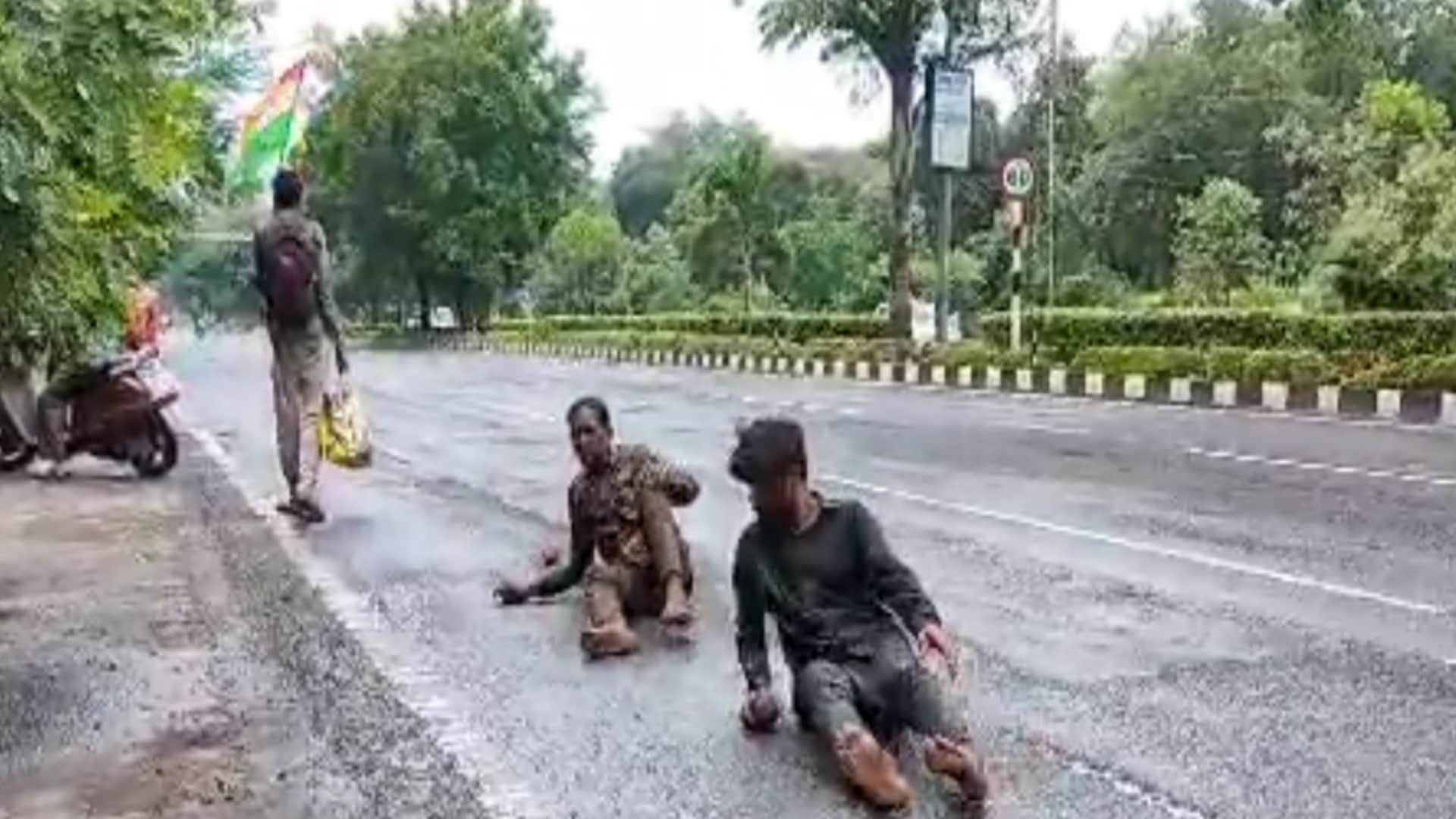 भोपाल पहुंचे युवा