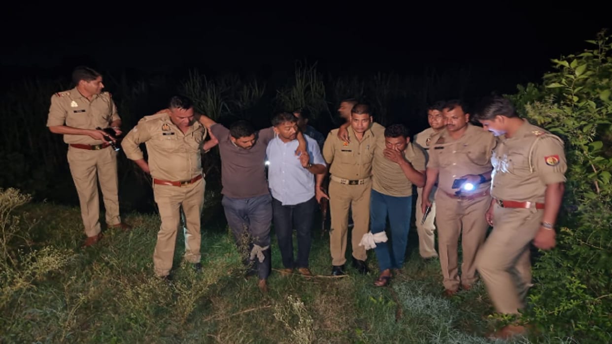 Two crooks injured in police encounter and six member arrested of a gang in Muzaffarnagar