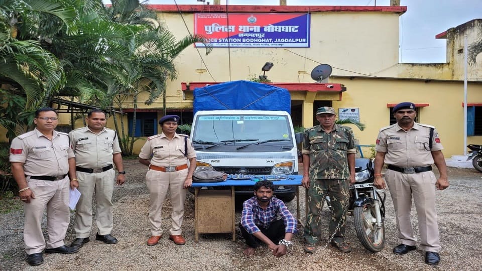 accused arrested who stole a temple and small elephant in Jagdalpur