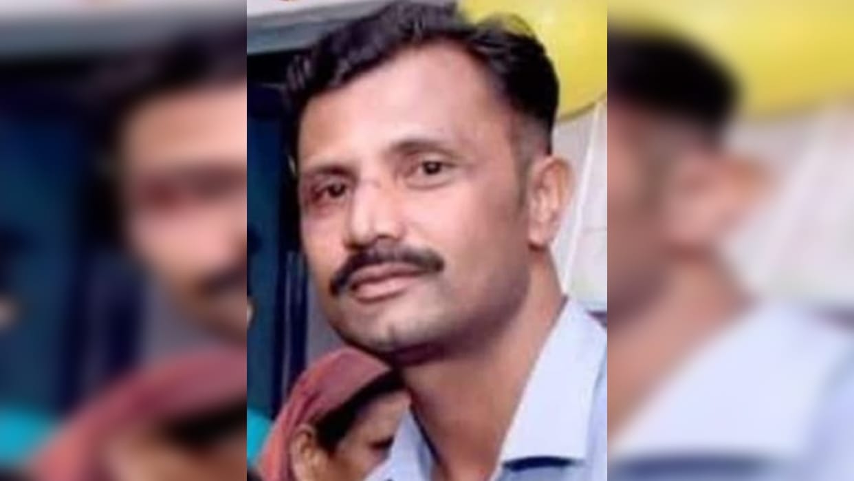 Shahdol Dead body of a young man who came out of house to consume gutkha found near a pond
