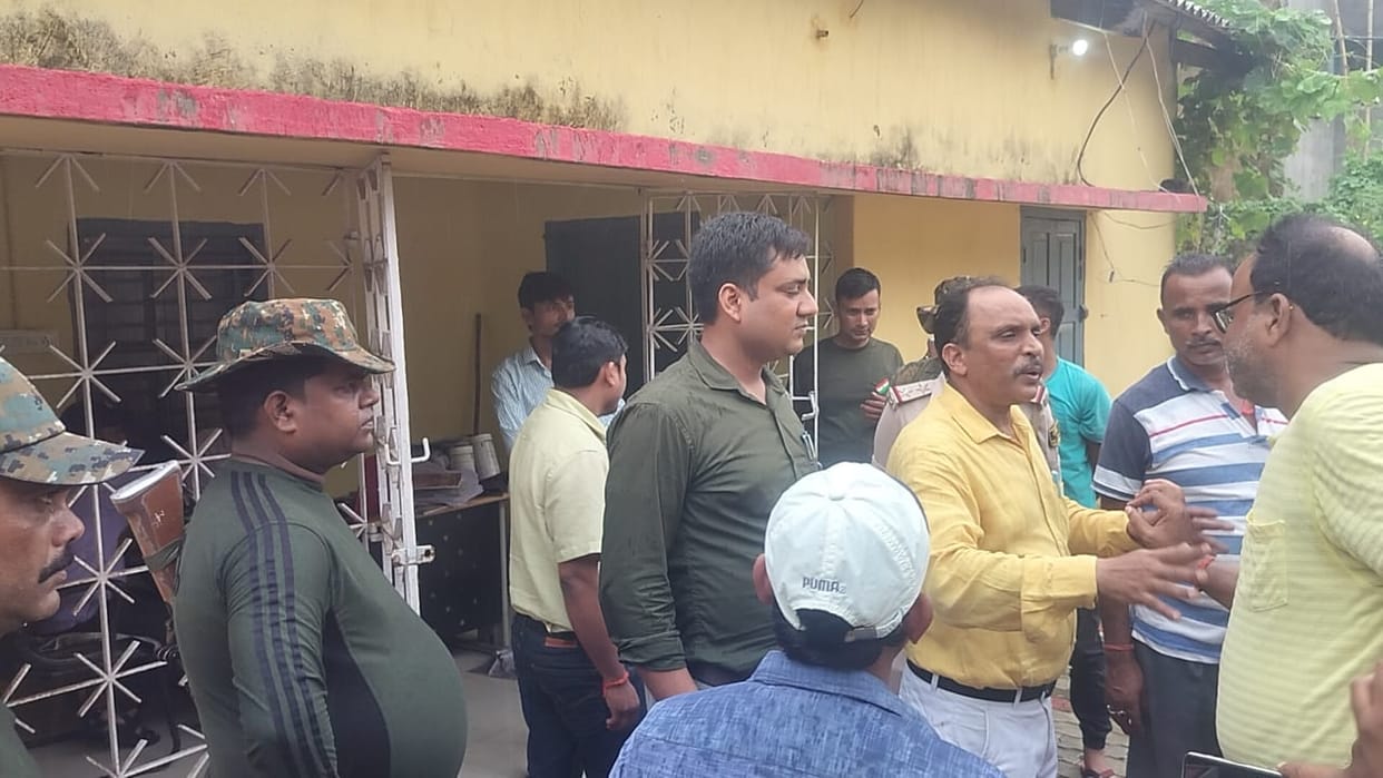 Special vigilance unit raid on bihar sbpdcl executive engineer in patna, bhagalpur and purnea, above one crore