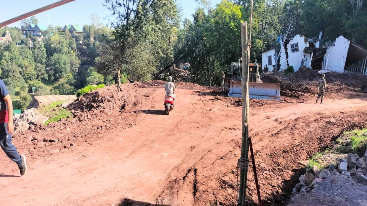 Subathu-Dharampur road opened for vehicular movement after a month