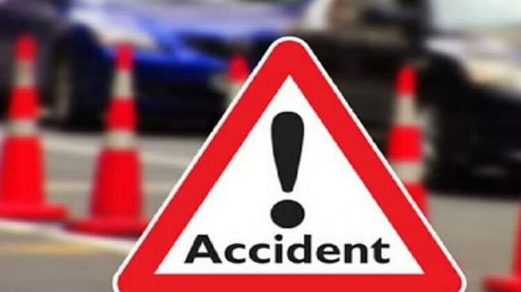 Road Accident: बस ने बाइक में मारी तेज टक्कर, पति की मौत, पत्नी-बेटी घायल