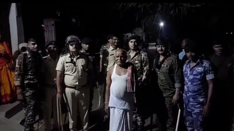 Bihar: दरभंगा पुलिस के साथ स्थानीय लोगों ने मारपीट कर गांजा तस्कर को छुड़ाया, घटनास्थल से तीन लोग गिरफ्तार