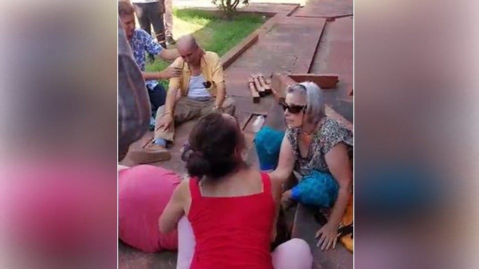 French tourist kept on suffering while waiting for ambulance husband kept shouting for help and lost his life