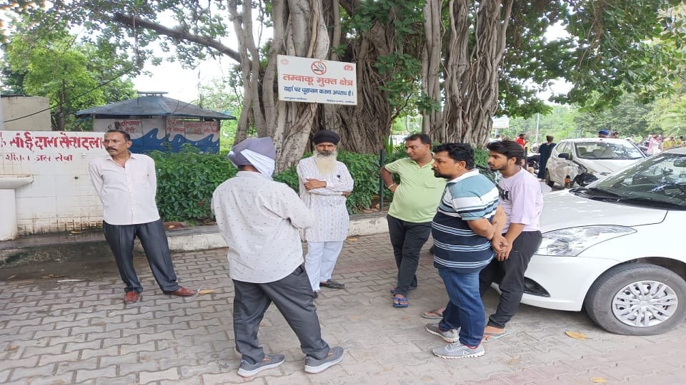 Tragic accident in Panipat, Family was returning after immersing father ashes, son died