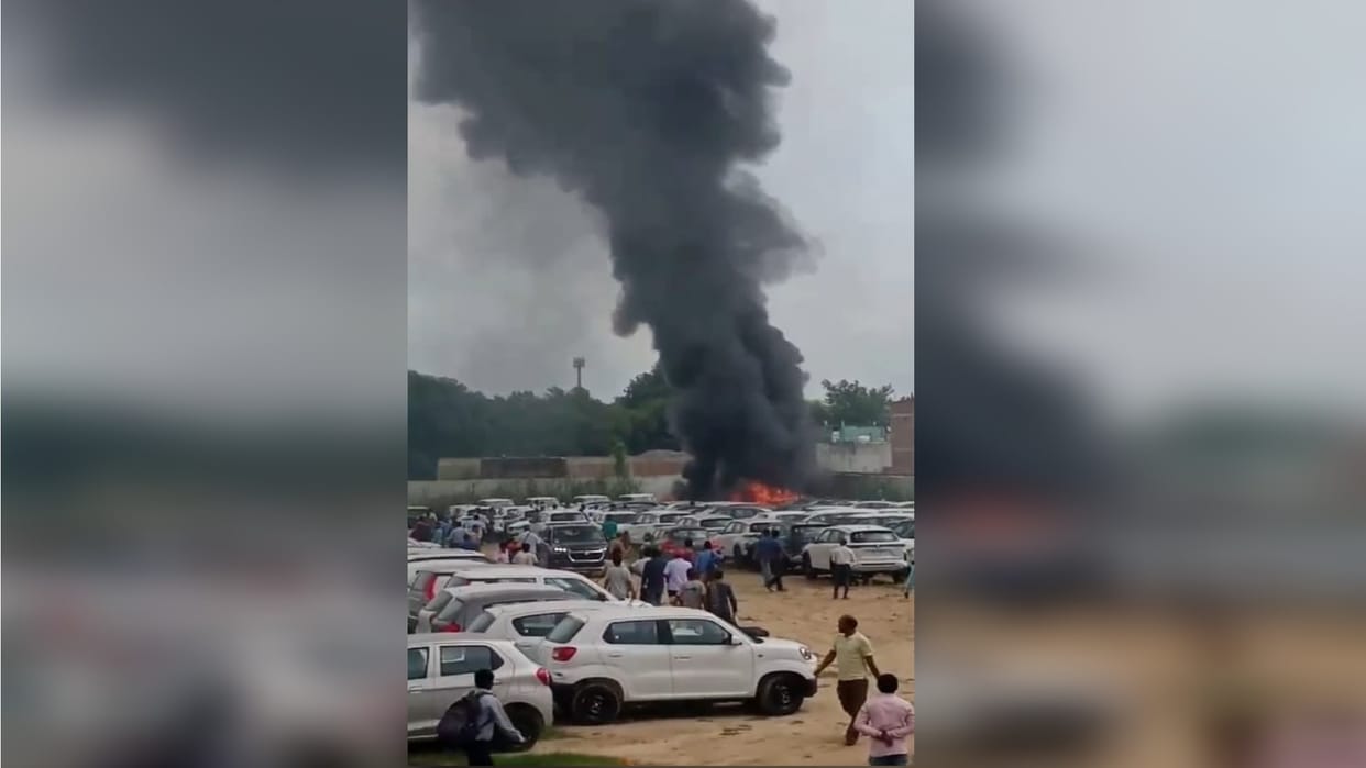 A massive fire broke out in the garage of Maruti Suzuki, many cars got burnt
