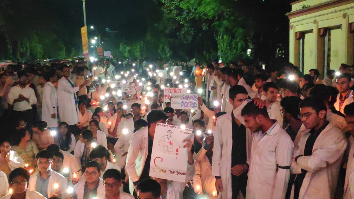 R-SR strike in BHU: 7000 patients returned disappointed, 50 percent operations postponed