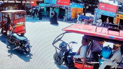 three women took girl with them after wearing burqa and converted her to religion in Badaun