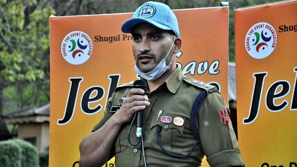 Jammu Kashmir: Police arrested DSP Sheikh Aadil Mushtaq in Srinagar