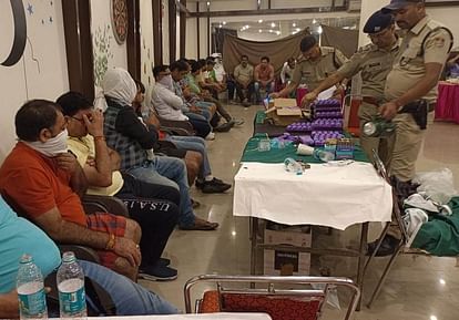 Police raids illegal casino in Rishikesh Neeraj Forest Resort Uttarakhand news in hindi