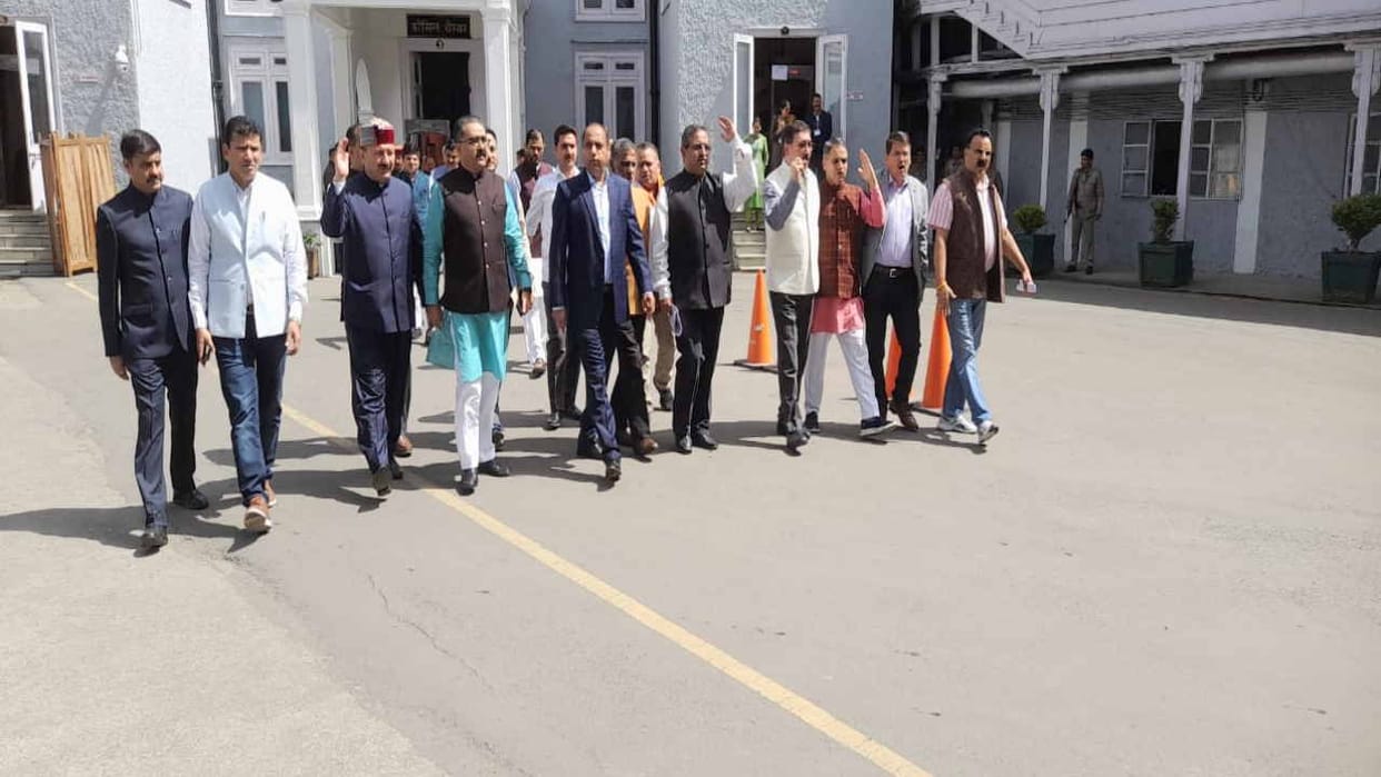 Himachal Assembly Session:  the opposition staged a walkout on issue of employees hired during the Corona peri