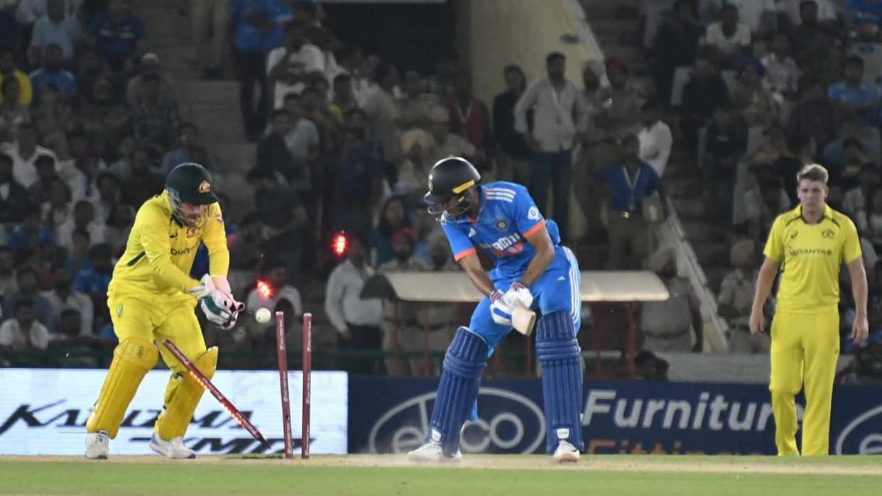 India defeated Australia in Mohali ODI