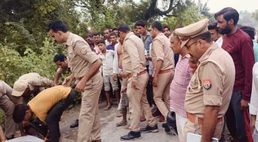 Sambhal: Daggamar bus hits bike rider Junwai, Youth died on spot