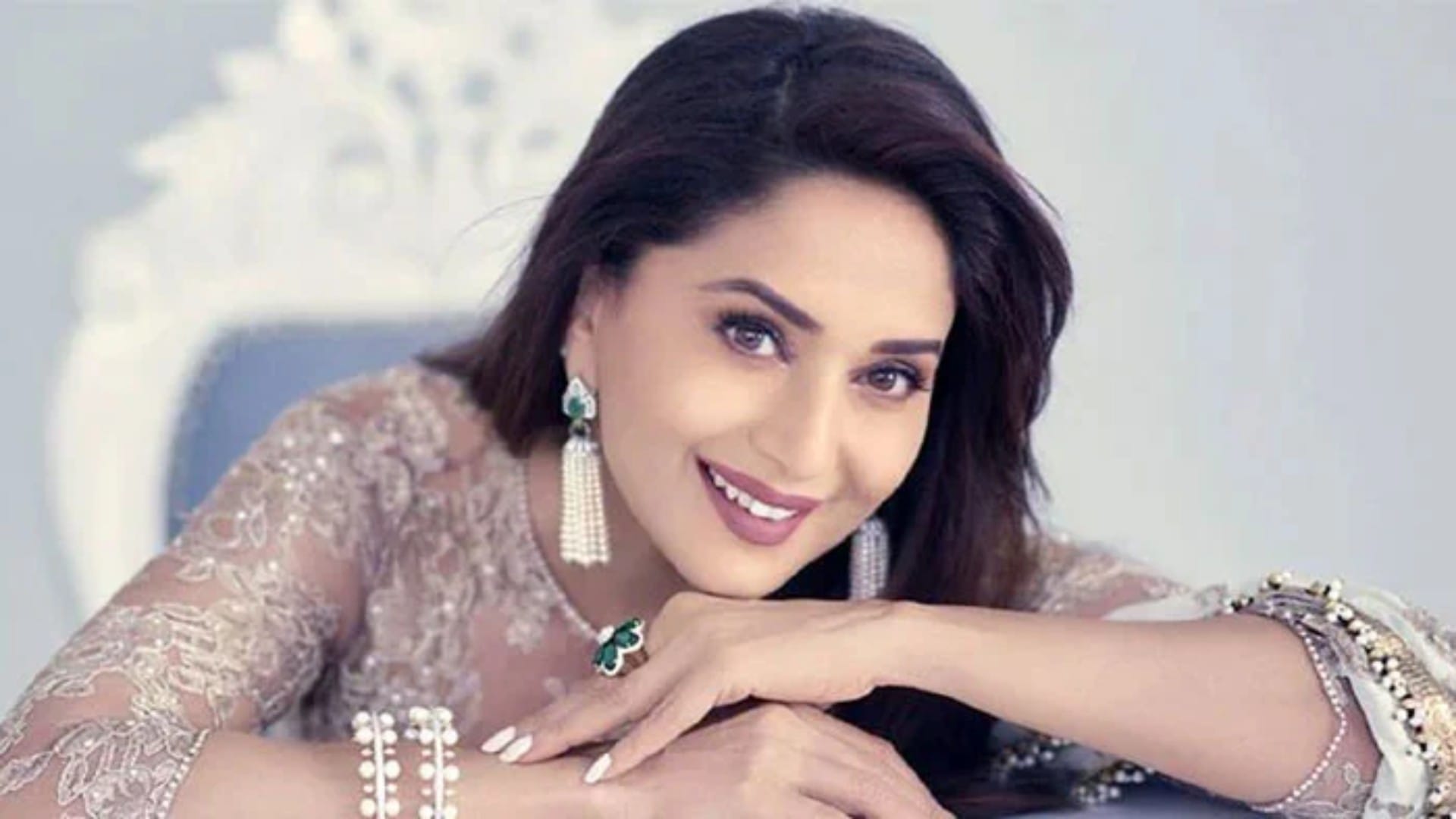 Actresses Left Career After Motherhood Anushka Sharma Aishwarya Rai Bachchan Kareena Kapoor