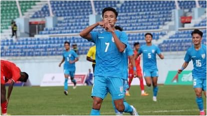 Saif Under-19 Championship: भारत ने बांग्लादेश को 3-0 से हराया, अब भूटान से होगा मुकाबला Saif Under-19 Championship: India beats Bangladesh 3-0, will now face Bhutan