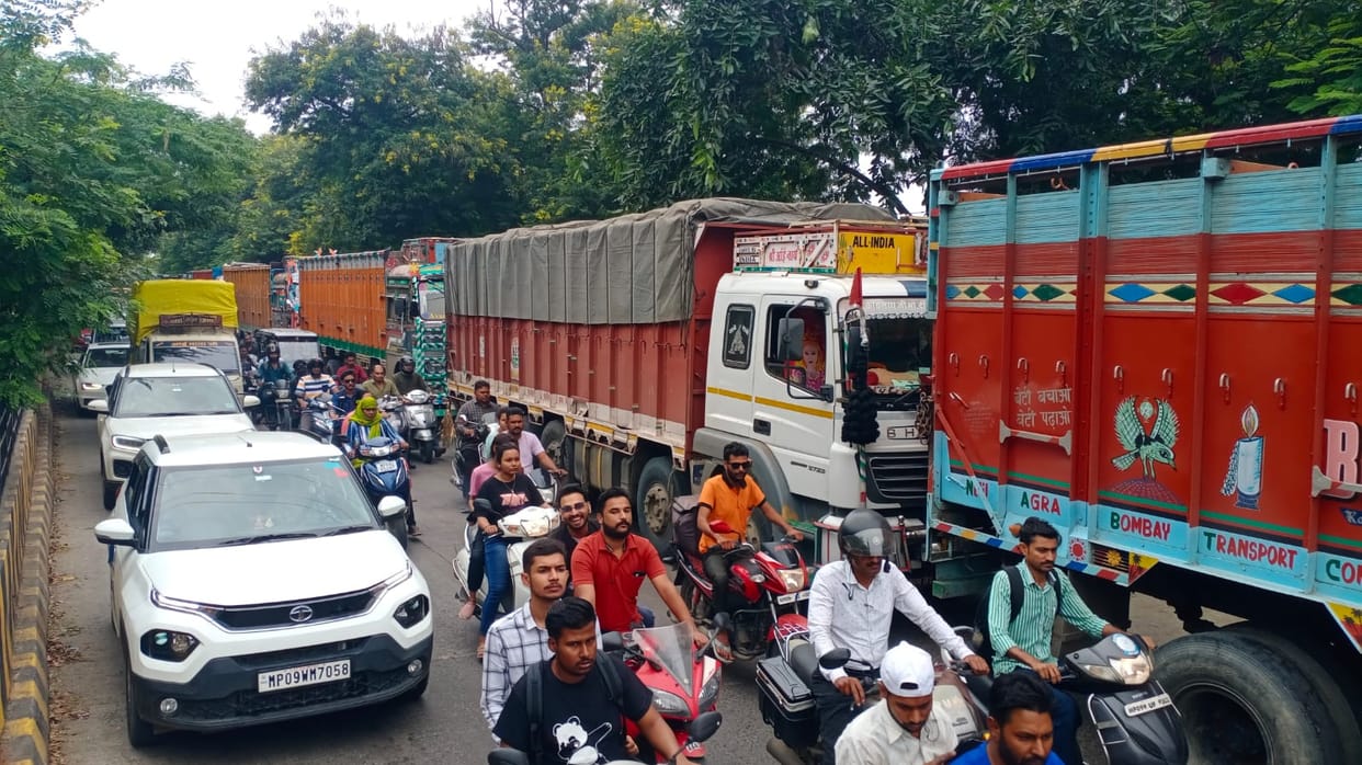 choithram mandi indore traffic jam tax farmer businessman issues