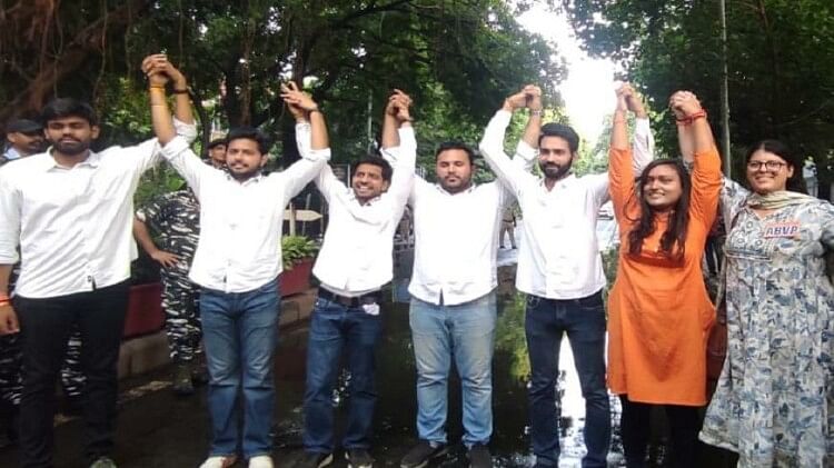 DUSU Election Results: तीन पदों पर ABVP की जीत, एक पर NUSI का कब्जा, देखें किसने किसको कितने अंतर से हराया